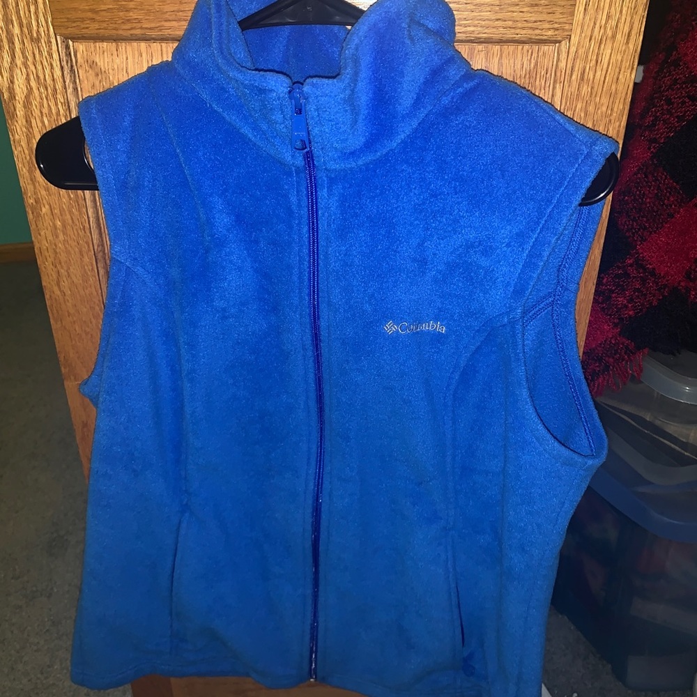 royal blue columbia women’s fleece vest